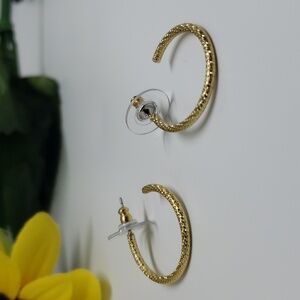Maggie Lawrence pierced earrings gold color textured loop